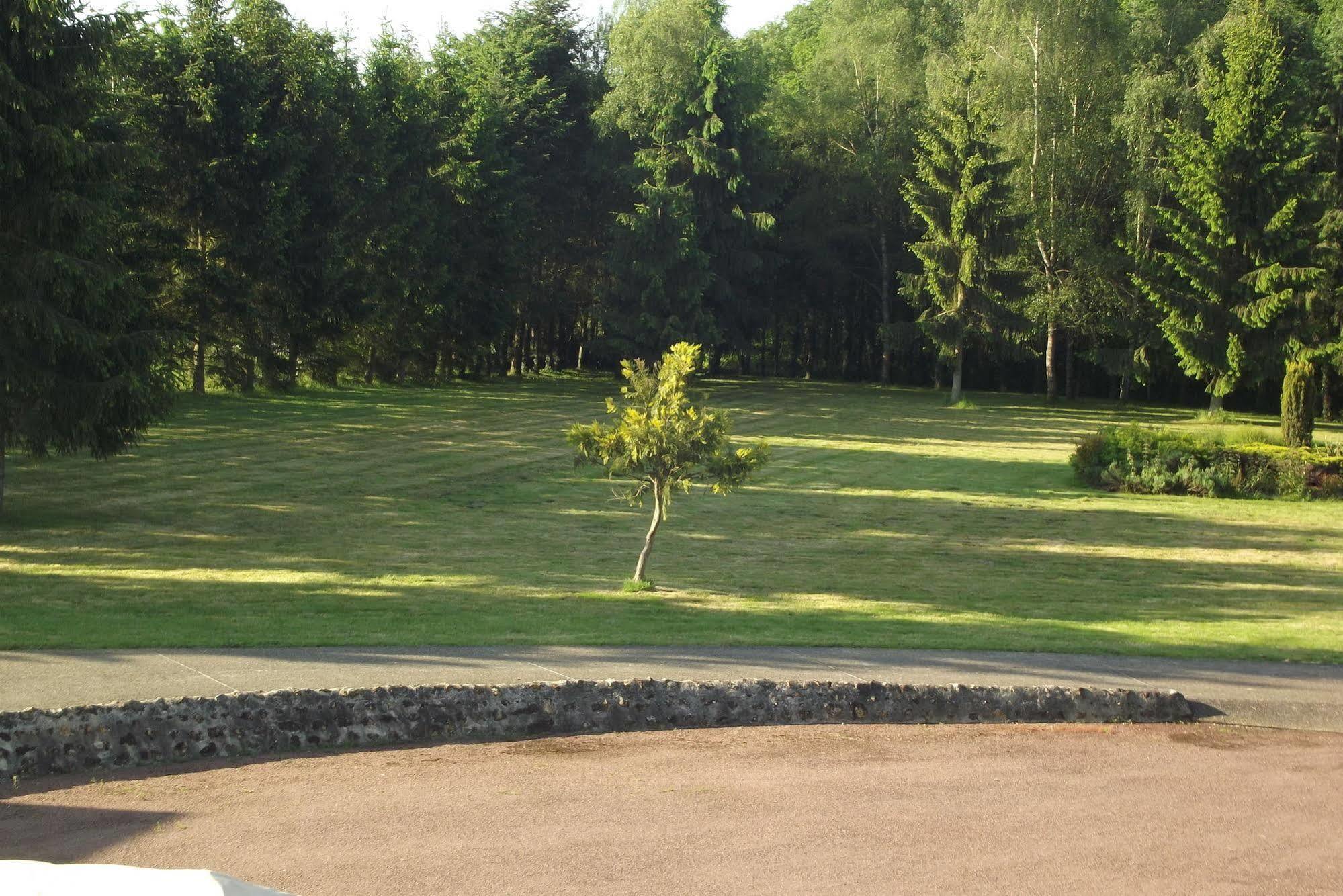 Les Vedieres Conflans-sur-Anille Exterior foto